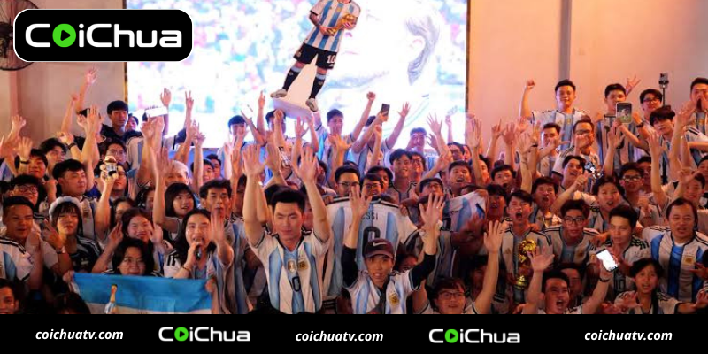 Messi tỏa sáng, CĐV Việt vỡ òa sau màn ngược dòng của Argentina 33 CĐV Việt vỡ òa sau màn ngược dòng của Argentina